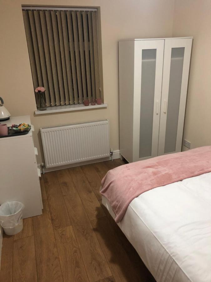 مانشستر Big Room Rusholme With Tv And Private Bathroom-Parking&Wifi المظهر الخارجي الصورة