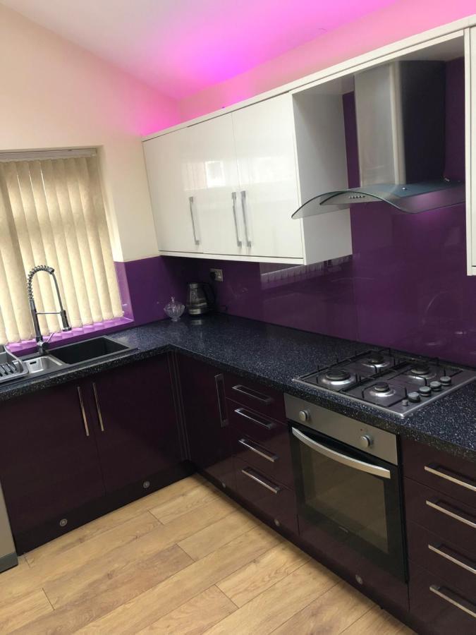 مانشستر Big Room Rusholme With Tv And Private Bathroom-Parking&Wifi المظهر الخارجي الصورة