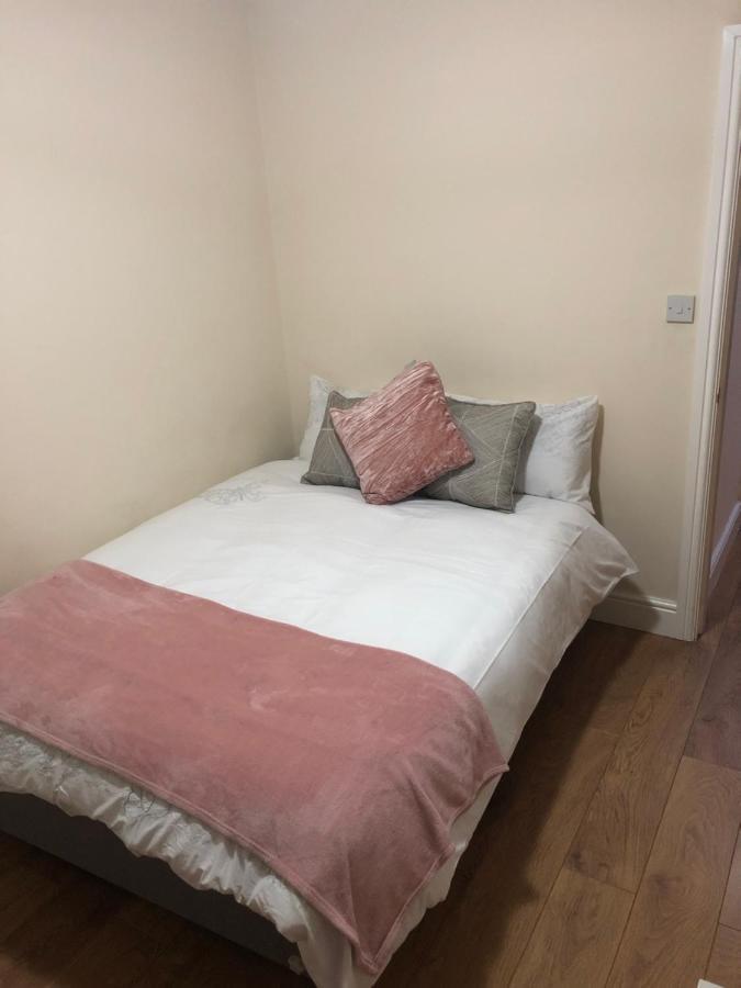 مانشستر Big Room Rusholme With Tv And Private Bathroom-Parking&Wifi المظهر الخارجي الصورة