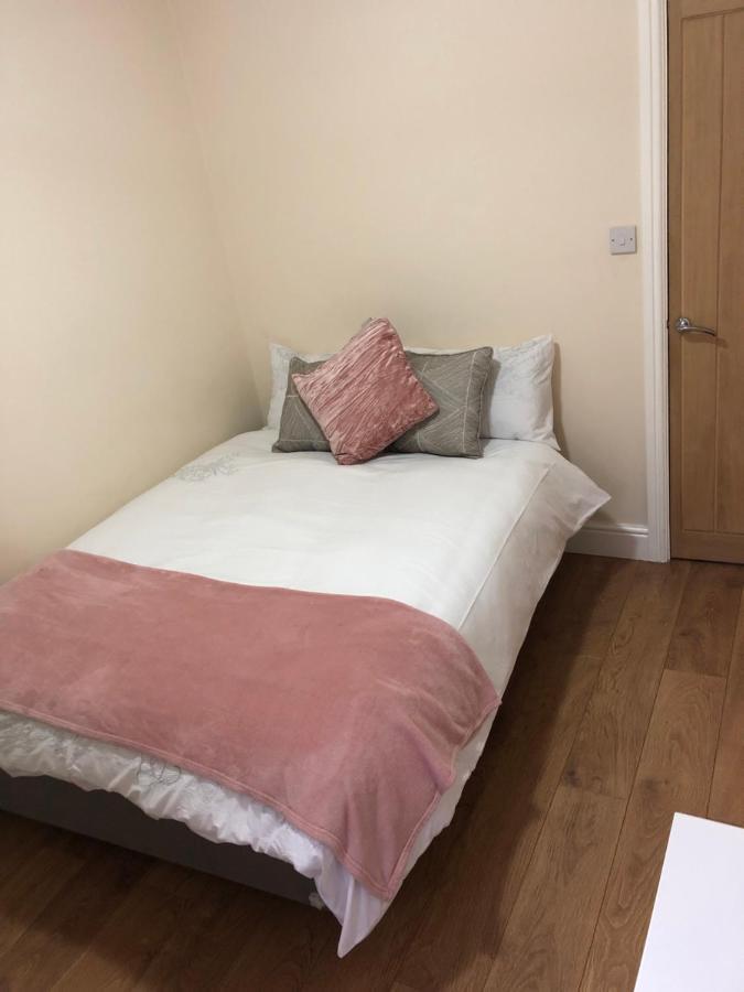 مانشستر Big Room Rusholme With Tv And Private Bathroom-Parking&Wifi المظهر الخارجي الصورة
