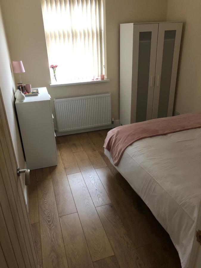 مانشستر Big Room Rusholme With Tv And Private Bathroom-Parking&Wifi المظهر الخارجي الصورة