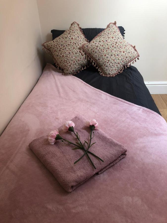 مانشستر Big Room Rusholme With Tv And Private Bathroom-Parking&Wifi المظهر الخارجي الصورة