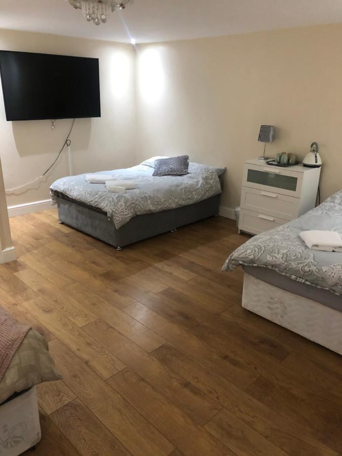 مانشستر Big Room Rusholme With Tv And Private Bathroom-Parking&Wifi المظهر الخارجي الصورة