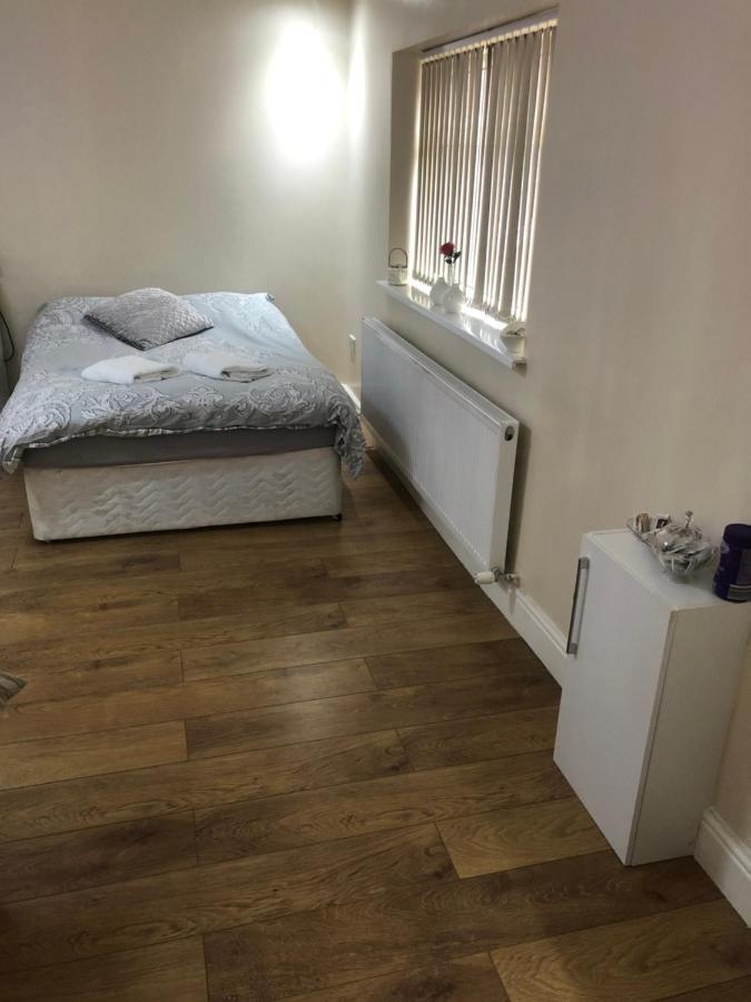 مانشستر Big Room Rusholme With Tv And Private Bathroom-Parking&Wifi المظهر الخارجي الصورة