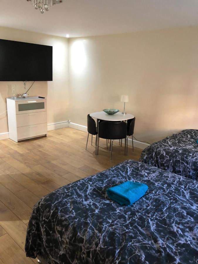 مانشستر Big Room Rusholme With Tv And Private Bathroom-Parking&Wifi المظهر الخارجي الصورة