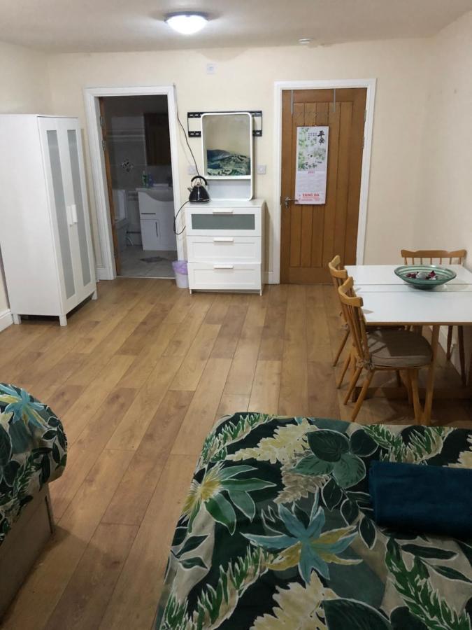 مانشستر Big Room Rusholme With Tv And Private Bathroom-Parking&Wifi المظهر الخارجي الصورة