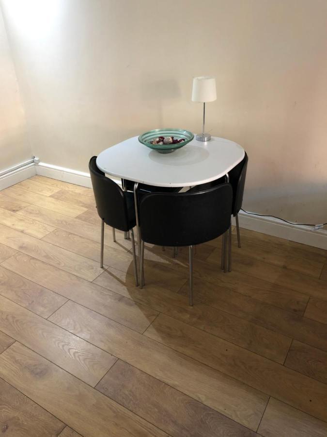 مانشستر Big Room Rusholme With Tv And Private Bathroom-Parking&Wifi المظهر الخارجي الصورة